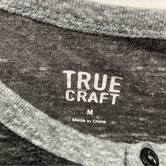 True Craft Mens Two Tone Grey Henley Light Weight Button Neck Tee Shirt Size M - Picture 3 of 5